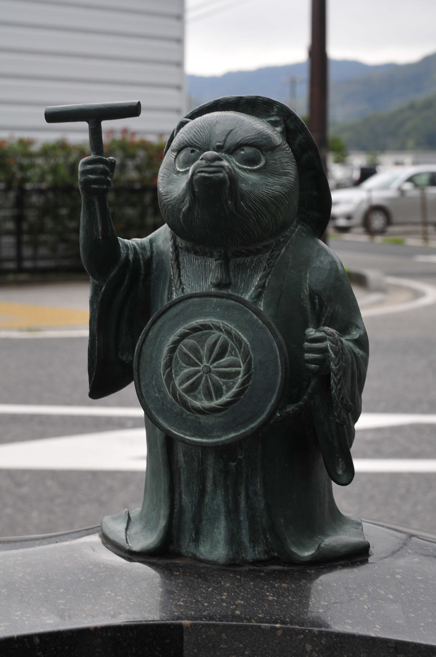 隠神刑部狸 50mmと散歩 隠神刑部狸 50mmと散歩