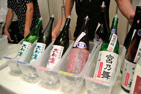 【地酒屋こだま 五周年記念感謝祭!!】_a0005436_1221335.jpg