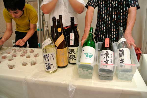 【地酒屋こだま 五周年記念感謝祭!!】_a0005436_1222284.jpg