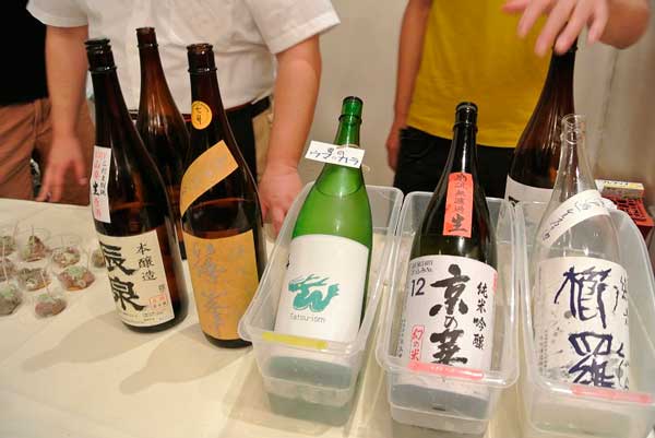 【地酒屋こだま 五周年記念感謝祭!!】_a0005436_1362299.jpg