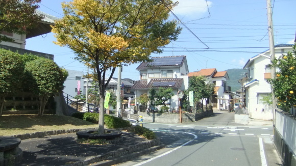 二日市駅から男祭り会場（太宰府政庁跡）まで歩いてみた_c0104446_14244825.jpg