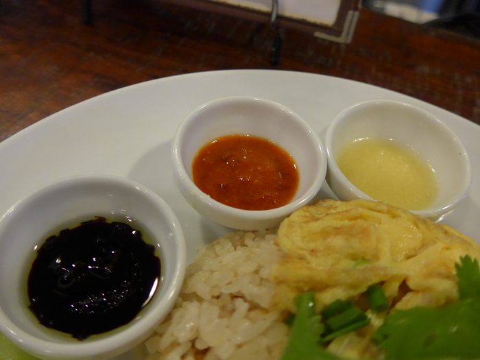 西荻窪「海南チキンライス 夢飯」へ行く。_f0232060_0195575.jpg