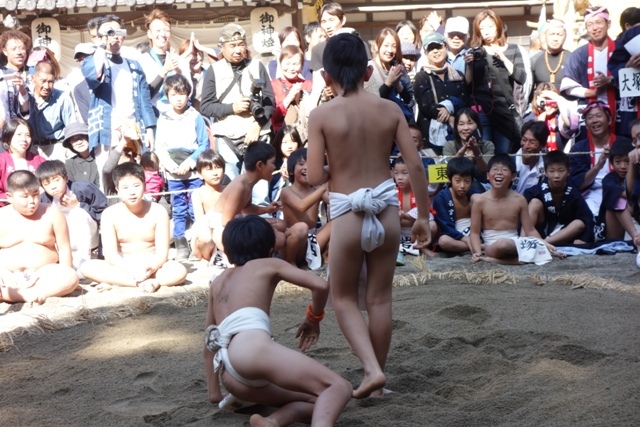 岩壺神社のお祭り_a0239418_18552378.jpg