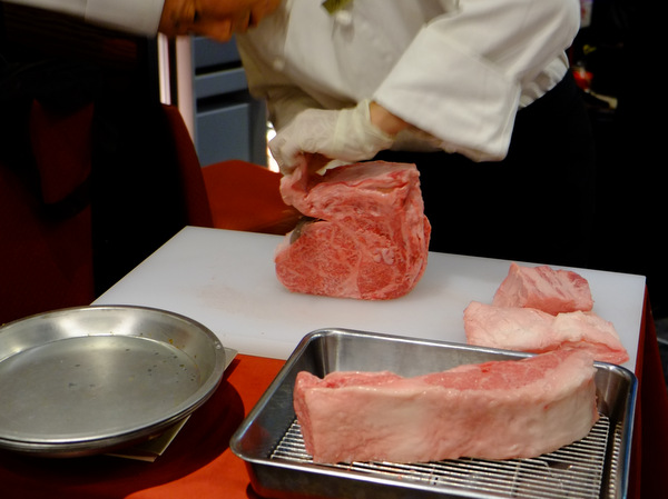 「霞が関・虎の門 ヒレ肉の宝山 霞が関店 ヒレ肉ディナー」_a0000029_0232962.jpg