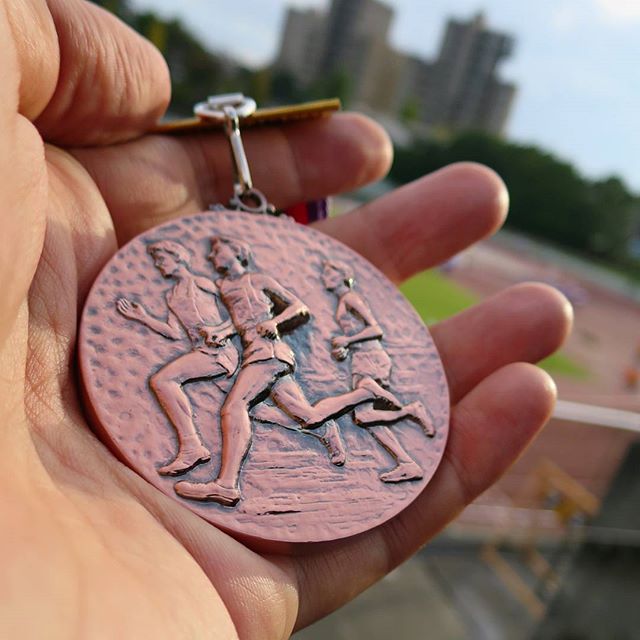 第16回 東日本マスターズ陸上競技大会で3位と6位の参加賞_c0060143_1791542.jpg