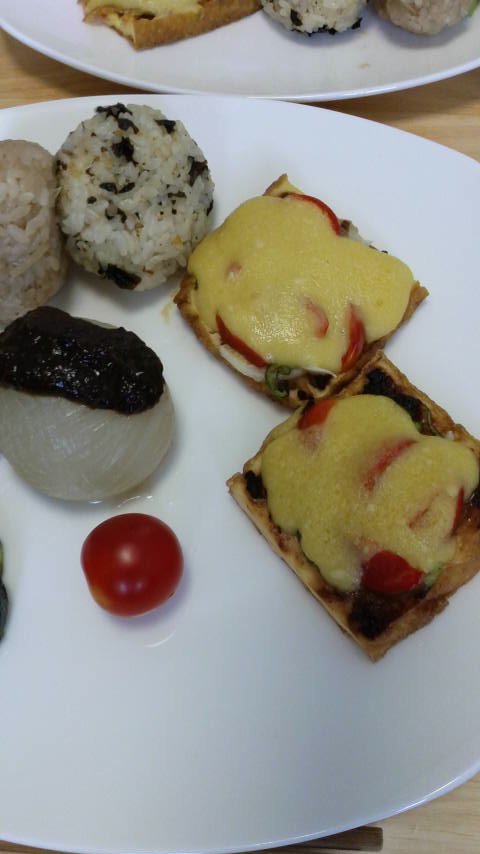 代替療法セミナーの昼食・ピザ?_d0339676_11252219.jpg