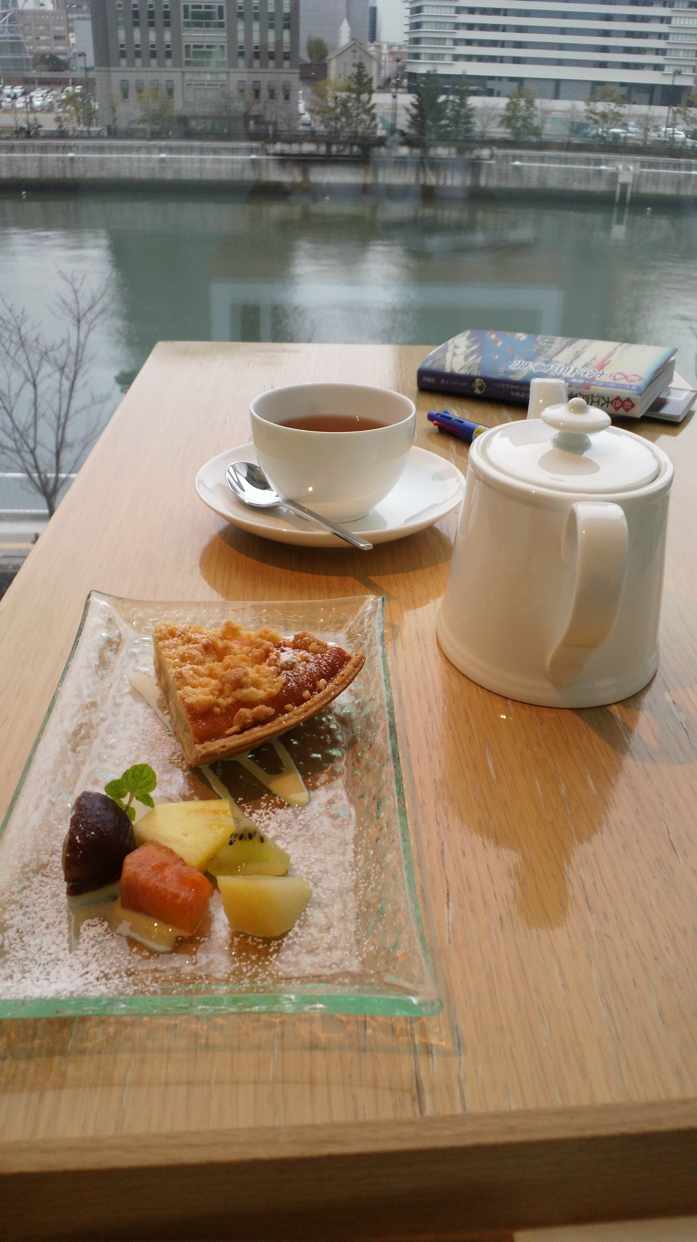 ミルクティ・堂島リバーフォーラムカフェ_d0339676_11283046.jpg