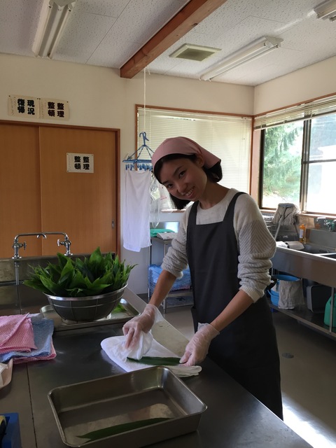 東京からのお客様、よもぎの会さんの田舎料理作り体験。_d0182179_2037394.jpg