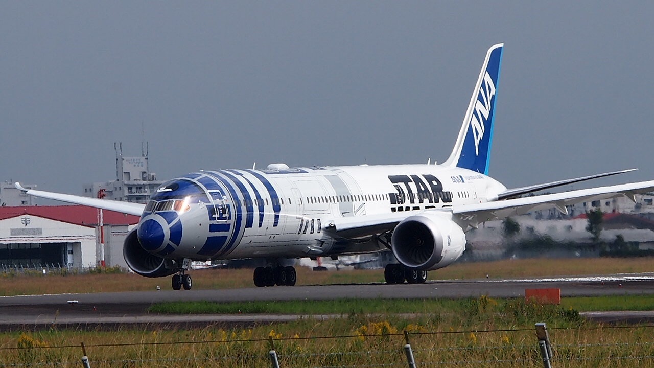 R2-D2 ANA JET_c0181556_15372485.jpg