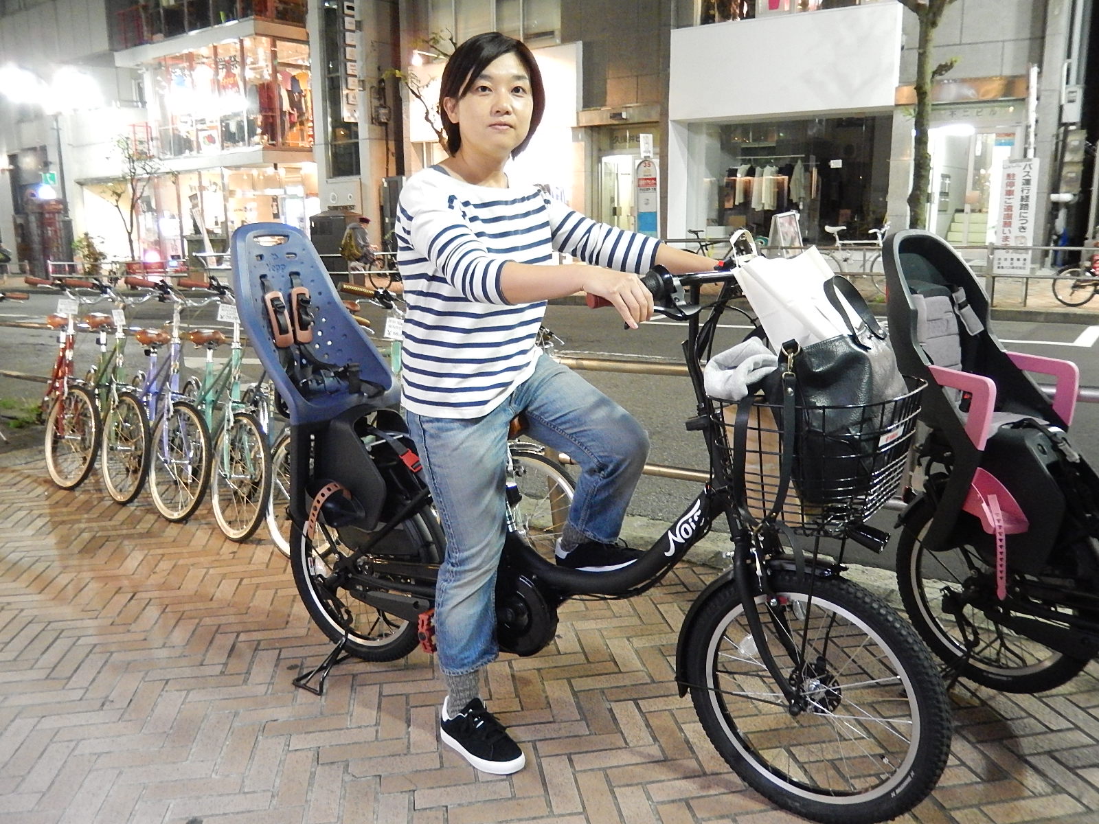 10月20日　渋谷　原宿　の自転車屋　FLAME bike前です_e0188759_19521547.jpg