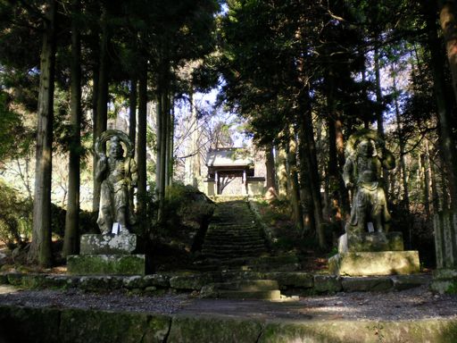 国東半島をめぐる 2(両子寺/行入ダム/宇佐神宮)_b0005281_20222175.jpg