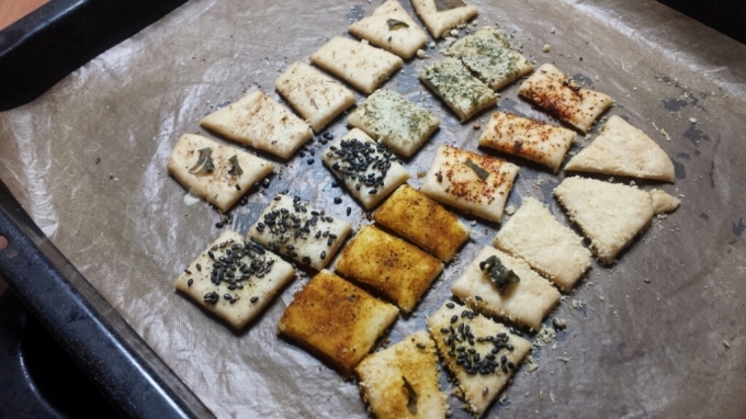 10月21日(水) 塩バターロールと栗づくしの焼き菓子・クラッカー_d0138307_13145230.jpg