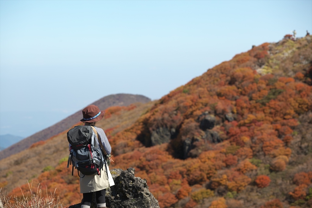 燃ゆる紅葉（九重連峰三俣山：みまたやま）を歩いて (2015.10.17)_c0346710_07142496.jpg