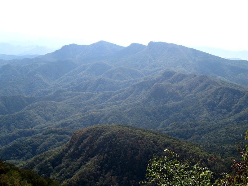 高崎市　二度上峠から登る秋の浅間隠山　　　　　Mount Asamakakushi in Takasaki, Gunma_f0308721_2345456.jpg