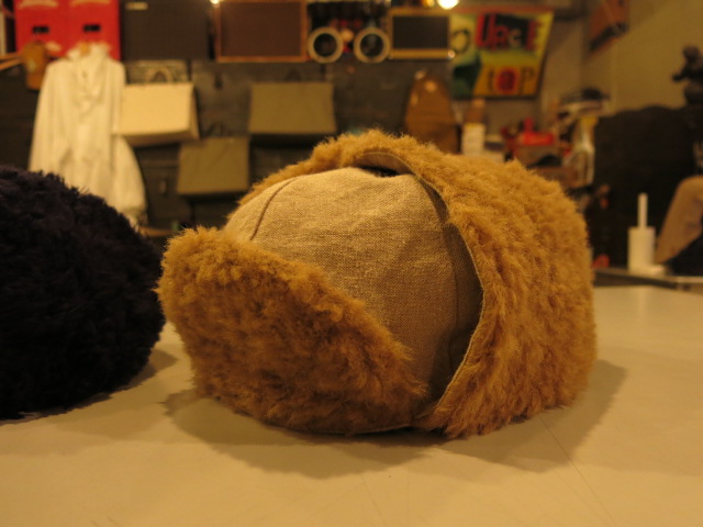 \"SOURCE-TAP × TheThreeRobbers EARFLAP CAP\"ってこんなこと。_c0140560_9172369.jpg