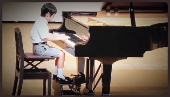 天使さんのピアノコンクール ♫•*¨*•.¸¸♪_c0203401_1541567.jpg