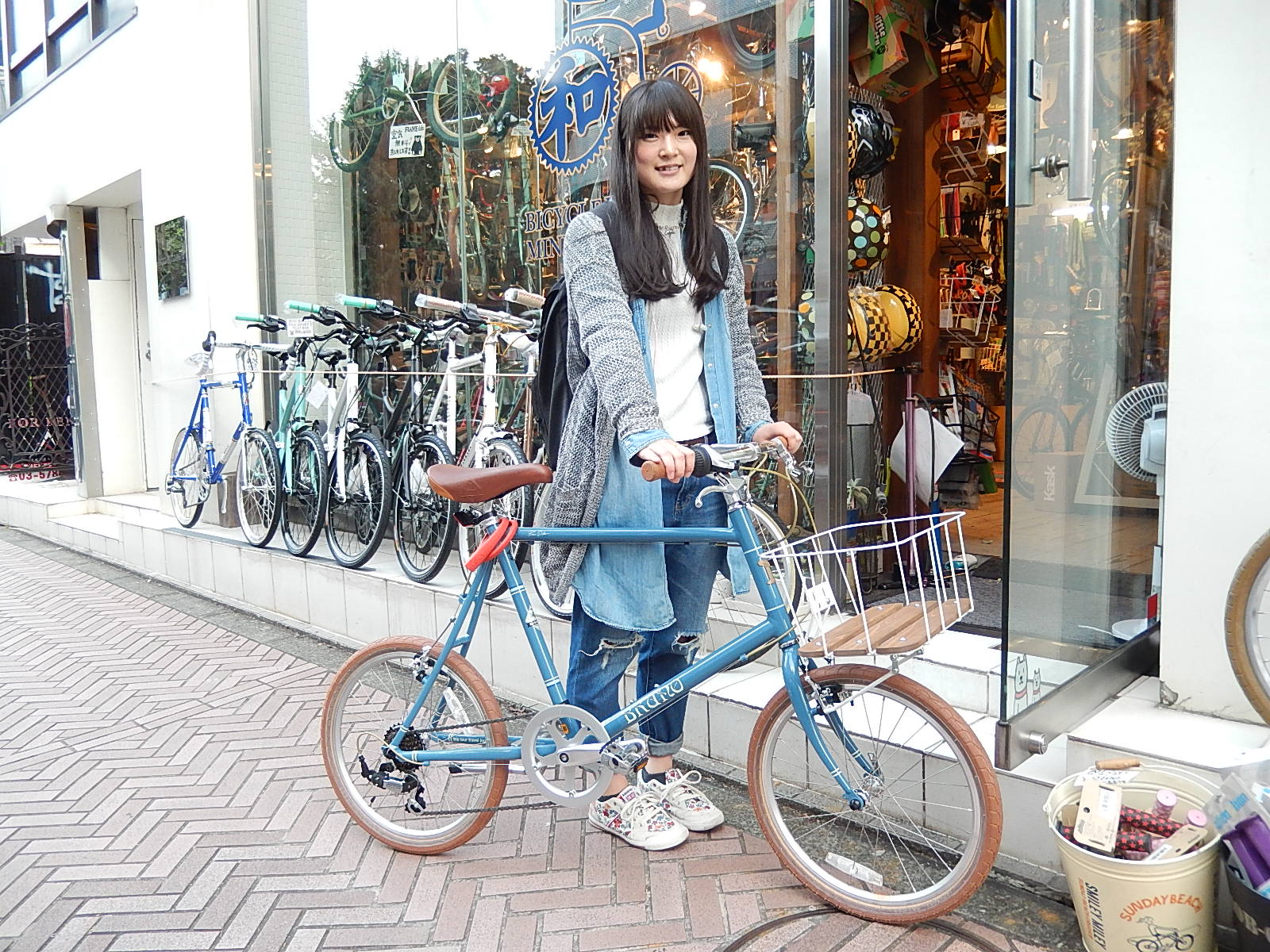 10月22日　渋谷　原宿　の自転車屋　FLAME bike前です_e0188759_17182564.jpg