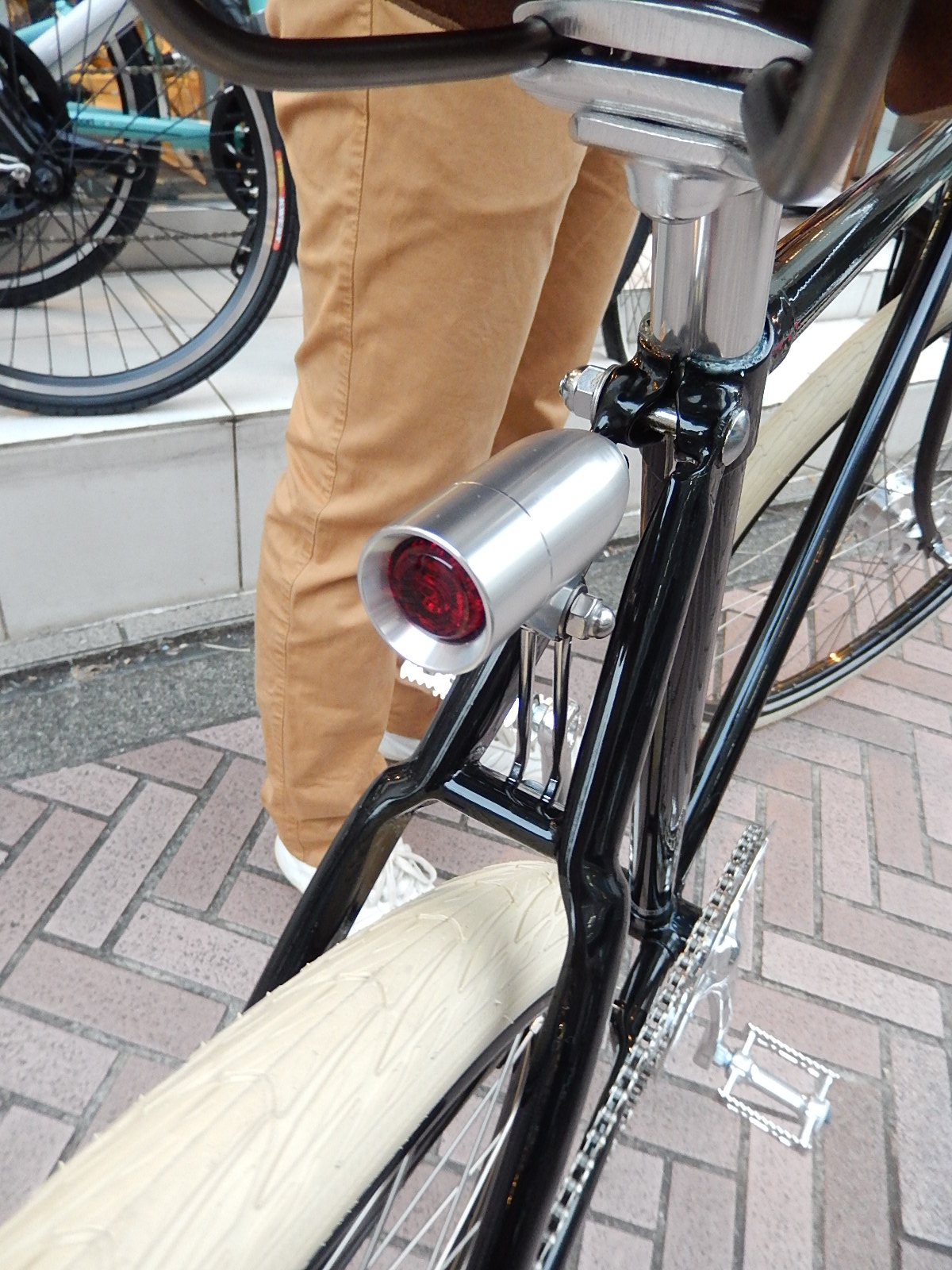 10月22日　渋谷　原宿　の自転車屋　FLAME bike前です_e0188759_17221784.jpg