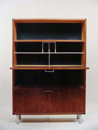 \"Cees Braakman Cupboard 02589\"ってこんなこと。_c0140560_9435025.jpg