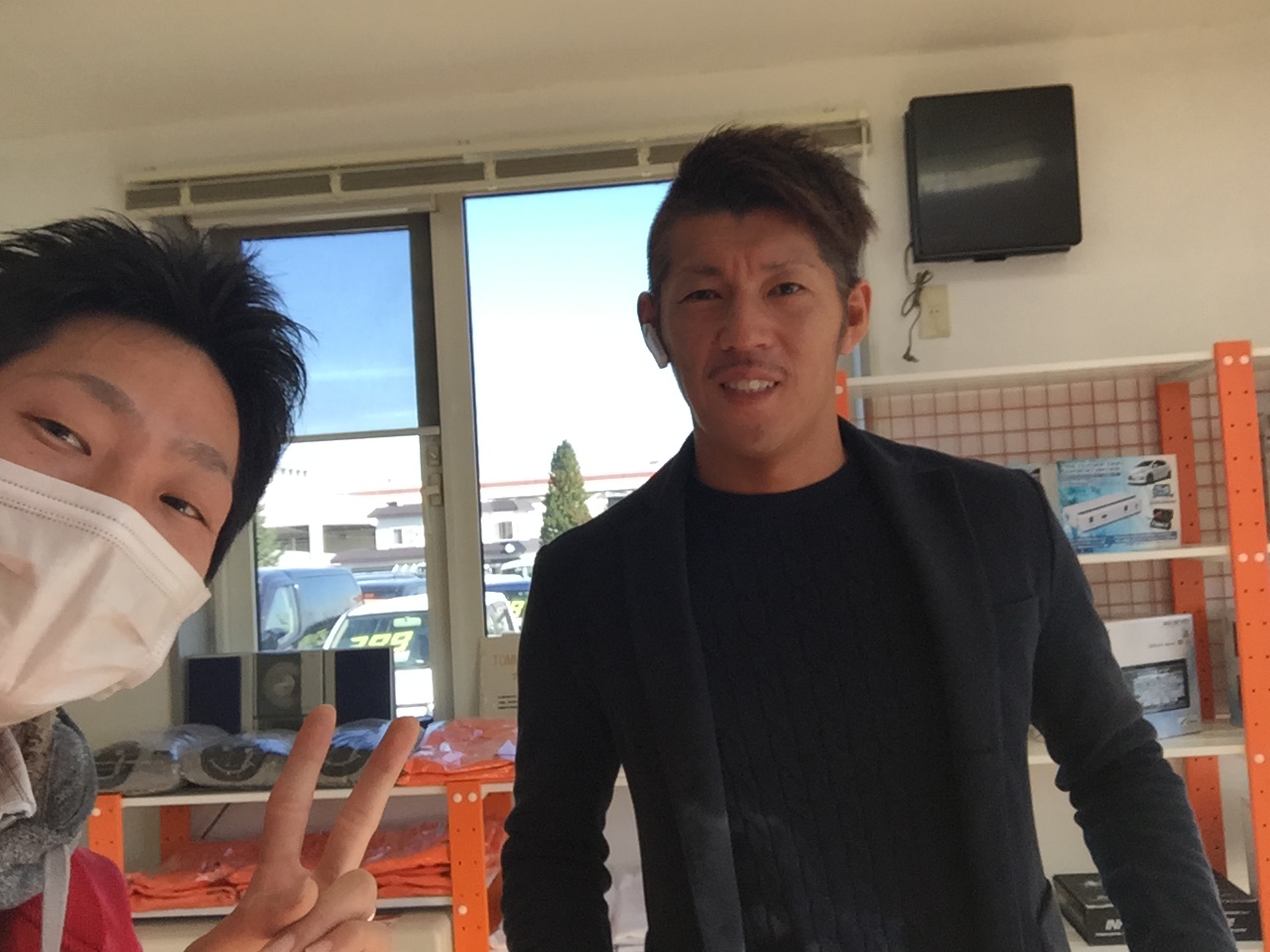 10月23日(金)アウトレット☆K様エスティマHVご成約!!100万円以下専門店♪♪_b0127002_202132.jpg