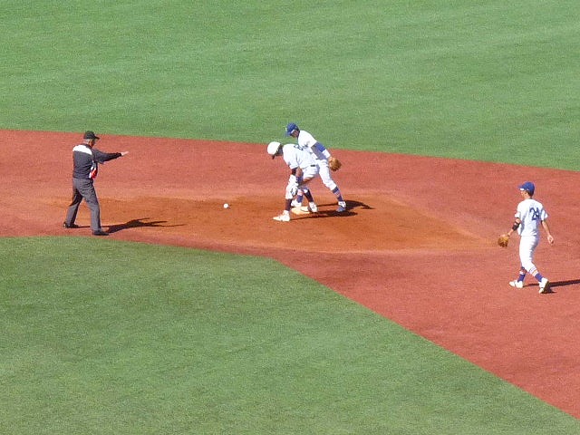 駒澤大対中央大 10月7日 東都大学野球1部 前半_b0166128_1303140.jpg