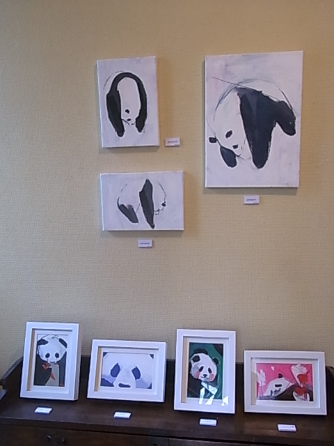 オクムラミチヨさん個展Animals 開催中。展示の様子_d0322493_252381.jpg