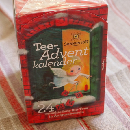 クリスマスのお茶入荷しました_a0292194_1935518.jpg