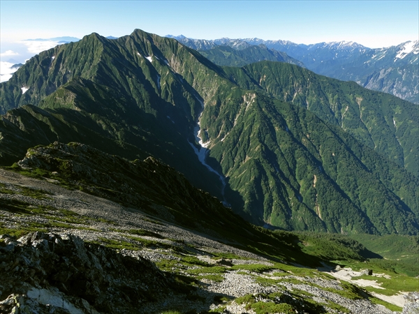 爺ヶ岳～鹿島槍ヶ岳～（八峰キレット）～五竜岳丸⑧_f0040525_15321185.jpg