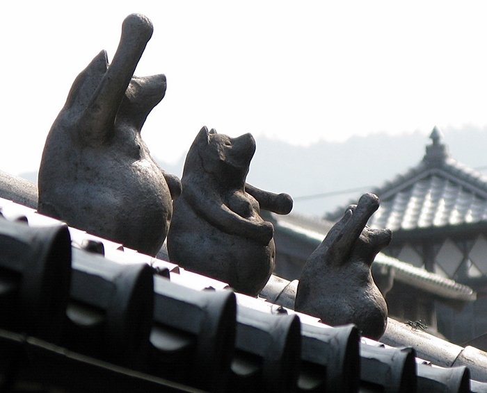 おかげ横丁 屋根の上シリーズ その1_f0129726_22220096.jpg