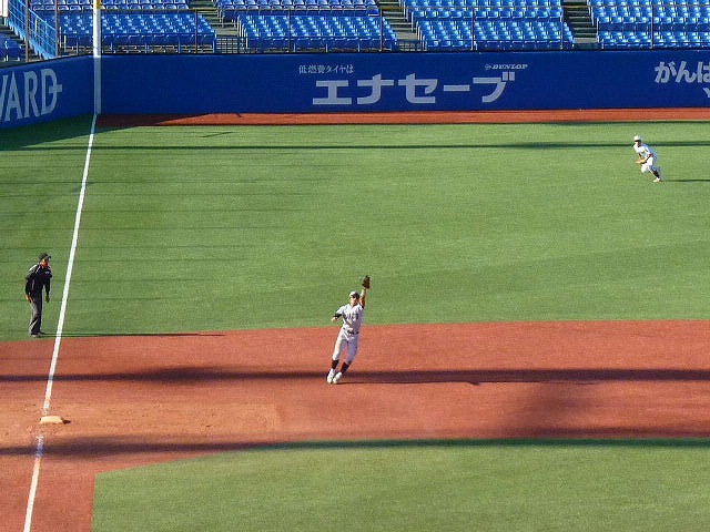 駒澤大対中央大　１０月７日　東都大学野球１部　後半_b0166128_1572021.jpg