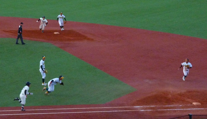 國學院大対専修大 10月7日 東都大学野球1部 前半_b0166128_2342353.jpg