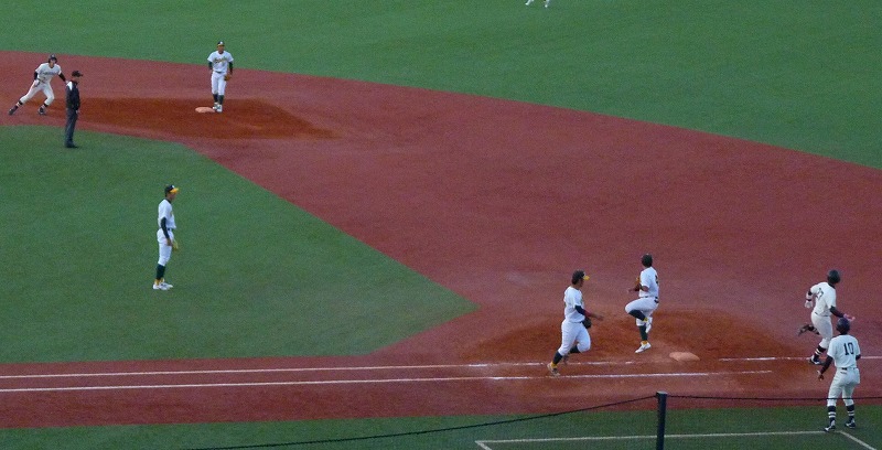 國學院大対専修大 10月7日 東都大学野球1部 前半_b0166128_2344750.jpg