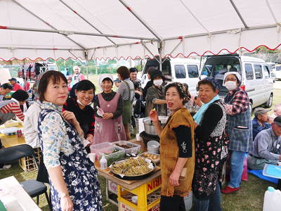 水源よかばい祭(2015) あす(10月25日)開催の「水源よかばい祭」に向け伊弁田名物「栗万十」作り!_a0254656_18431752.jpg