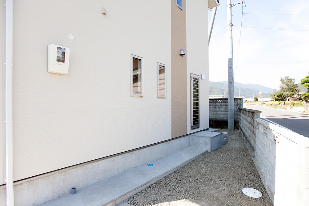 若いご夫妻が選ぶ木造注文住宅オール電化の家-その5-_a0163962_1715551.jpg