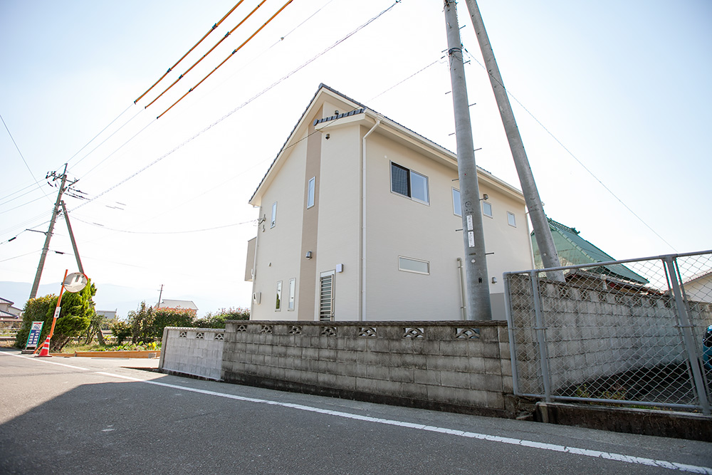 若いご夫妻が選ぶ木造注文住宅オール電化の家-その5-_a0163962_17155621.jpg