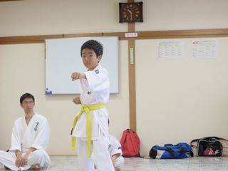 日曜空手 秋季昇級審査会_c0118332_14201334.jpg