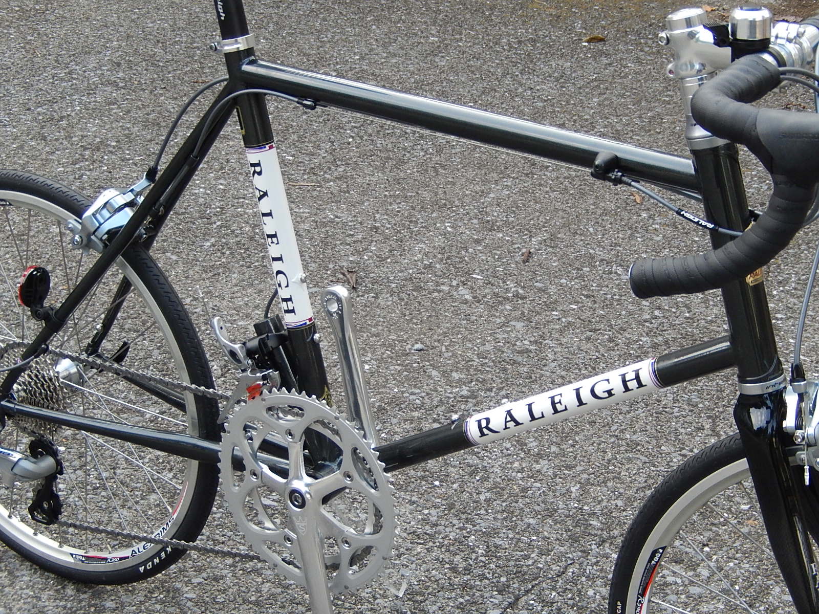RALEIGH GIOS 入荷情報!_e0188759_10431546.jpg