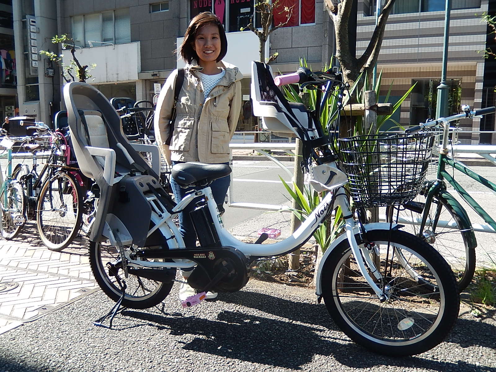 10月26日　渋谷　原宿　の自転車屋　FLAME bike前です_e0188759_14262624.jpg