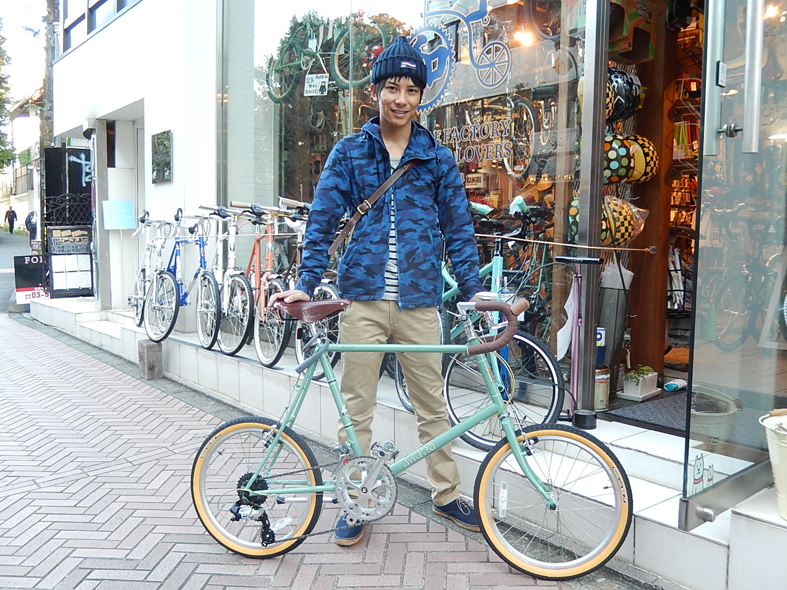 10月26日 渋谷 原宿 の自転車屋 FLAME bike前です_e0188759_19542534.jpg