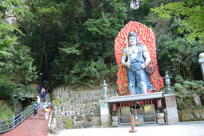 福岡の珍スポット!長さ41mもの涅槃像がある南蔵院_e0171573_1722797.jpg