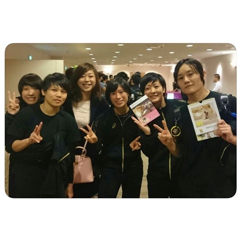 怪しい背中_a0126590_11165516.jpg