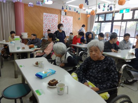 11/25 日曜喫茶_a0154110_1135265.jpg