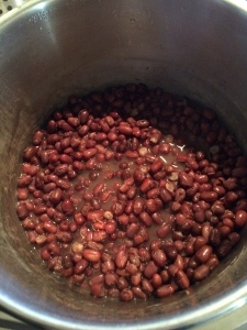小豆を炊く_a0059035_14223947.jpg