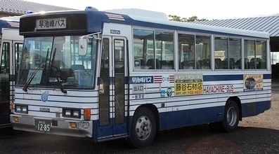 早池峰バスのいすゞ車 2題_e0030537_23325332.jpg