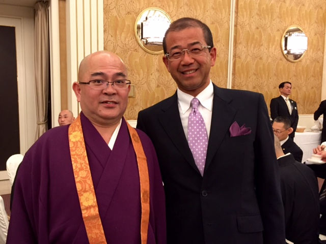 700人の祝賀会_a0326106_12222.jpg