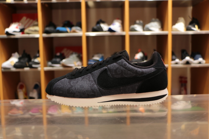 NIKE CORTEZ 10月29日発売！_b0142780_21100735.jpg