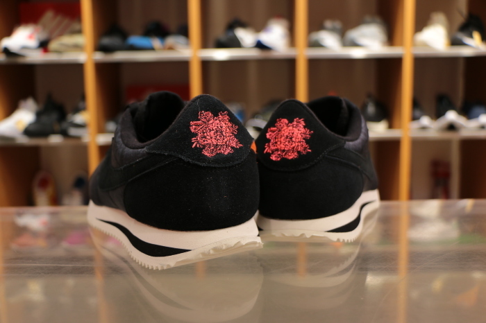 NIKE CORTEZ 10月29日発売！_b0142780_21103090.jpg