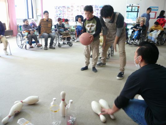10/28 デイルームにてゲーム_a0154110_85139100.jpg