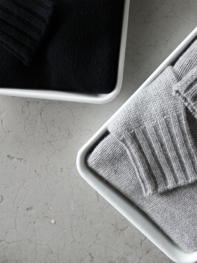 n100 エヌワンハンドレッド 上質なカシミヤのタートルネックニット