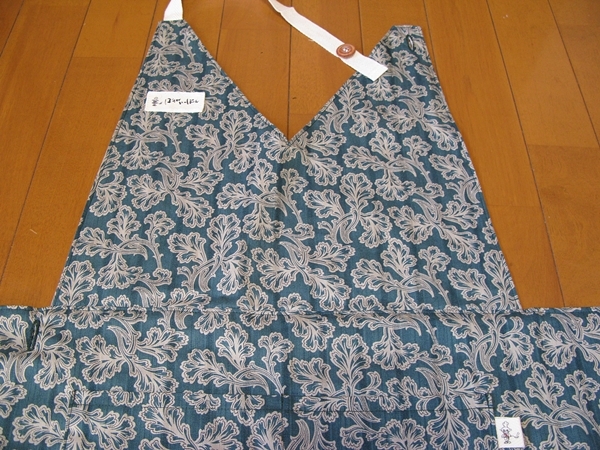 エプロン 量産_f0129726_22191160.jpg